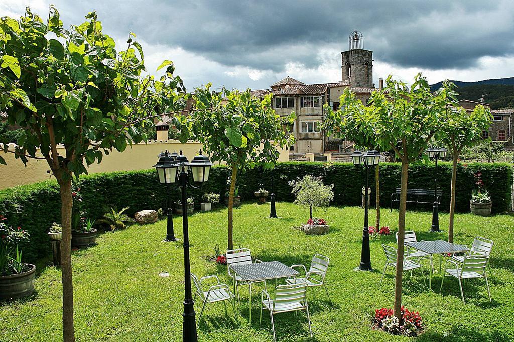 Hotel-Restaurante La Quadra Macanet De Cabrenys Luaran gambar